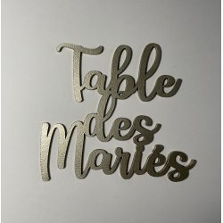 un Numéro de table pour plan de table suspendu