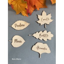 Feuille,  Marque Place en bois gravé.