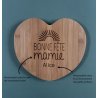 Planche coeur à découper personnalisée Bonne Fête Maman, avec le / les prénom(s) des enfant(s)