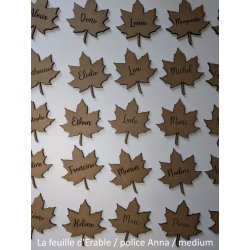 Feuille,  Marque Place en bois gravé.