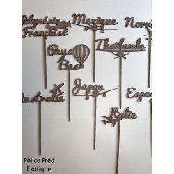 Nom de table Personnalisé avec un Avion, en Bois, sur pic ou support