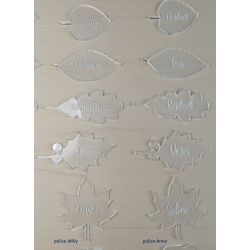 Feuille,  Marque Place en plexiglas gravé.