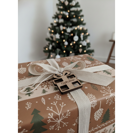 Etiquette cadeau personnalisée en bois