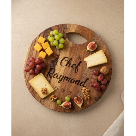 Chef(fe) + prénom, Planche en Acacia, gravée.