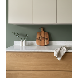 Planche en Acacia, gravée poissons "Le Bar".