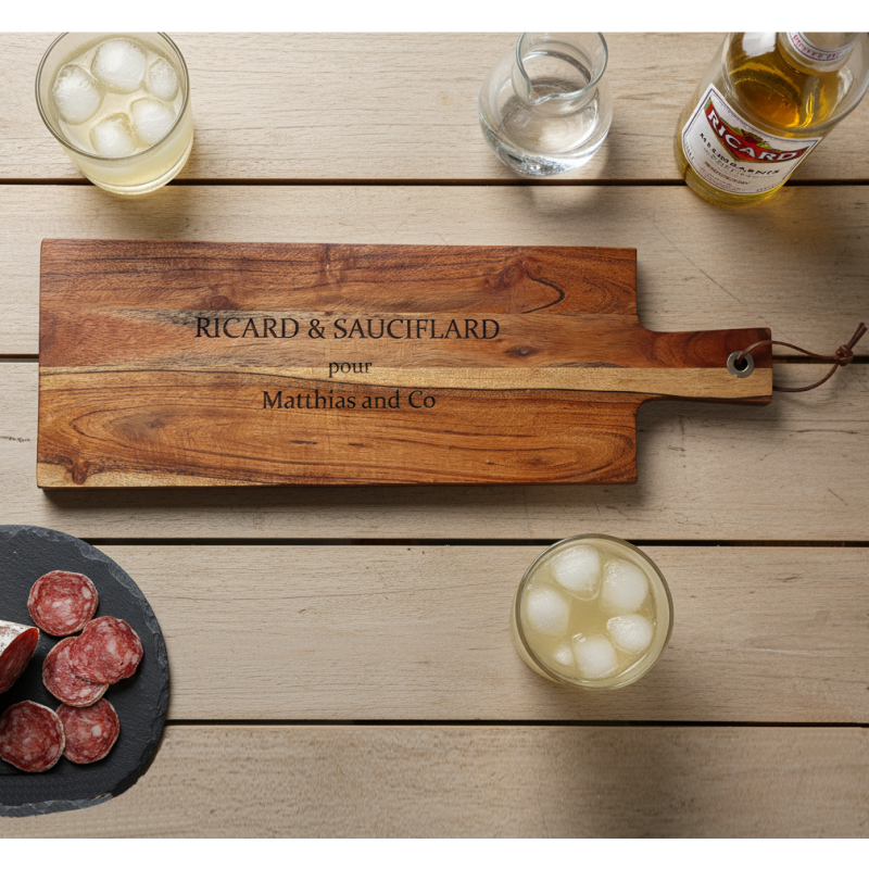 Ricard & Sauciflard  "Votre prénom" and co ,  Planche en Acacia