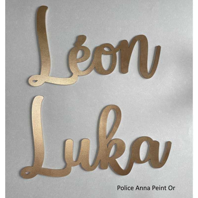 Grand prénom en bois peint, police Anna, à partir de :