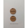 MARQUE-PLACE ROND, HEXAGONE OU CŒUR EN BOIS GRAVÉ