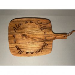 Personnalisée, en Acacia, gravée avec vos prénoms, modèle "ovale", planche de présentation, apéritif, charcuterie, fromage