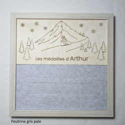 cadre porte-médailles de ski personnalisé au prénom
