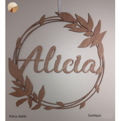 Couronne avec un  prénom, Bois , Feuilles.