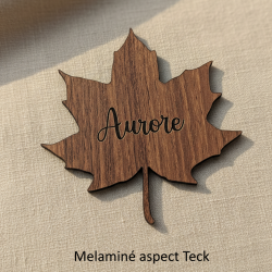 Feuille,  Marque Place en bois gravé.