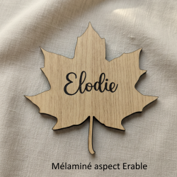 Feuille,  Marque Place en bois gravé.