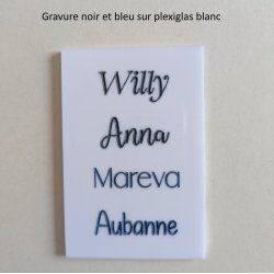 MARQUE-PLACE EN PLEXIGLAS gravé ROND, HEXAGONE OU CŒUR