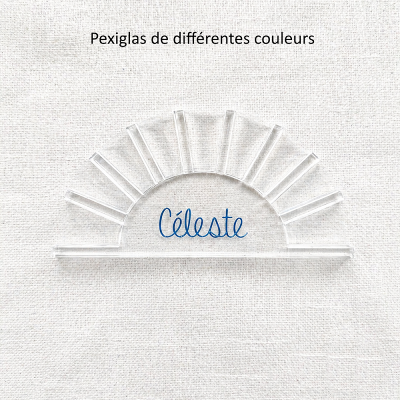 Demi-Soleil,  marque-place en  plexiglas
