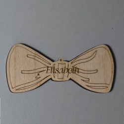 Nœud Cocarde et Nœud Papillon , marque place en bois gravé.