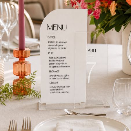 Menu et numéro en plexiglas