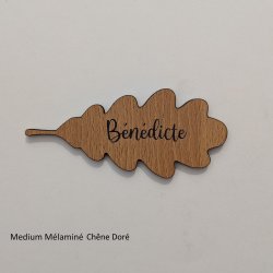 Feuille,  Marque Place en bois gravé.